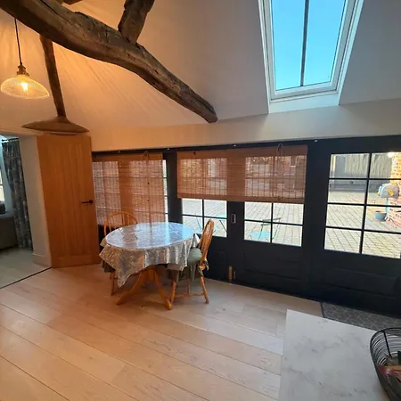 The Stables At The Grange 게스트하우스 요크